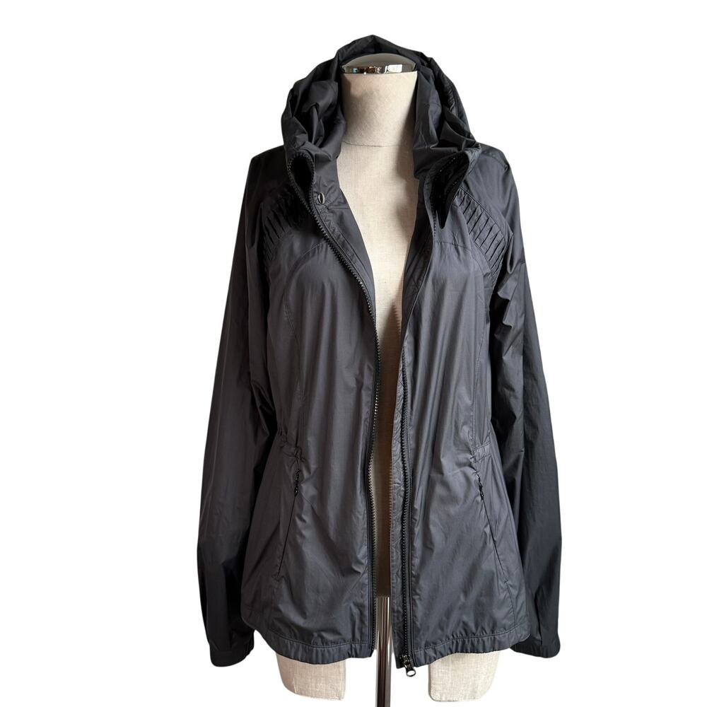 Lululemon Lightweight Hooded Black Windbreaker Jacket Women’s Size 6